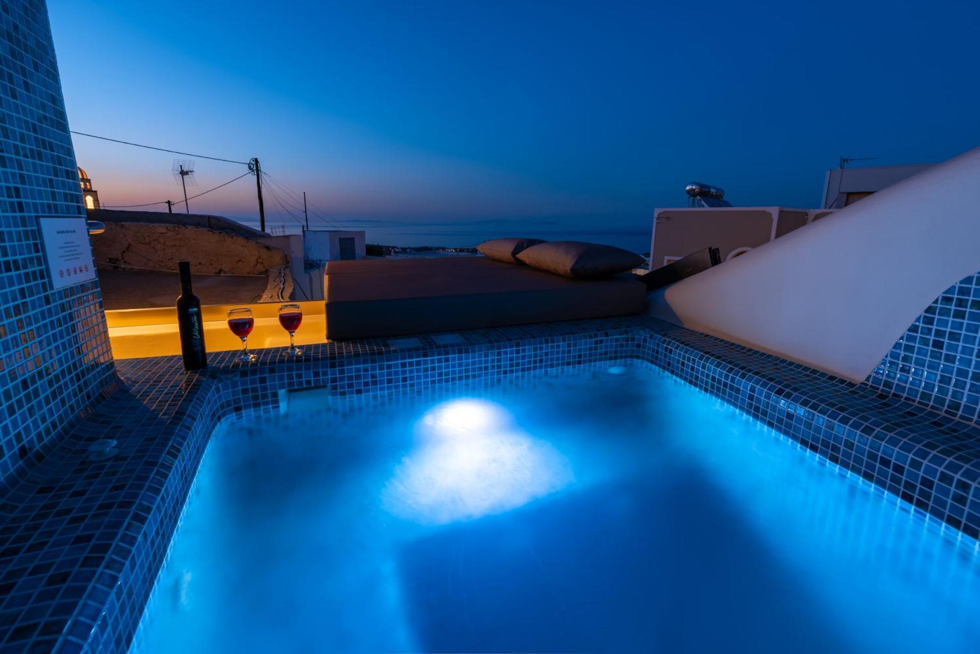 Deep Cave Suites Kontochori Fira  Dış mekan fotoğraf